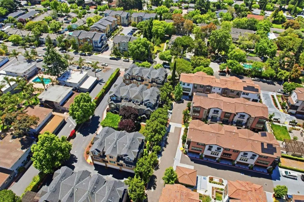 2222 Raspberry Lane Mountain View, CA 94043