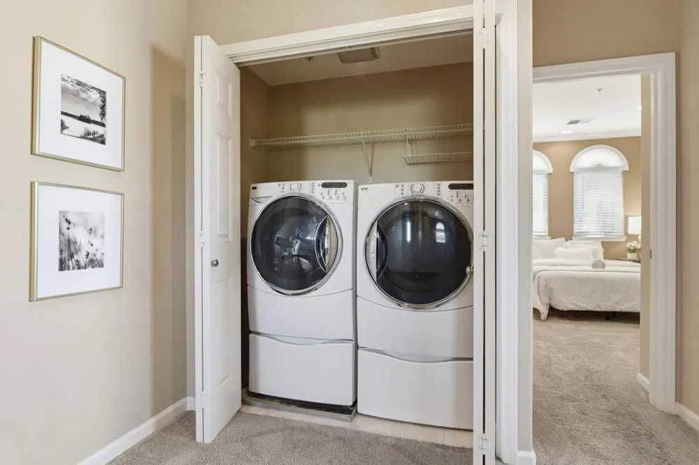 2222 Raspberry Lane Mountain View, CA 94043