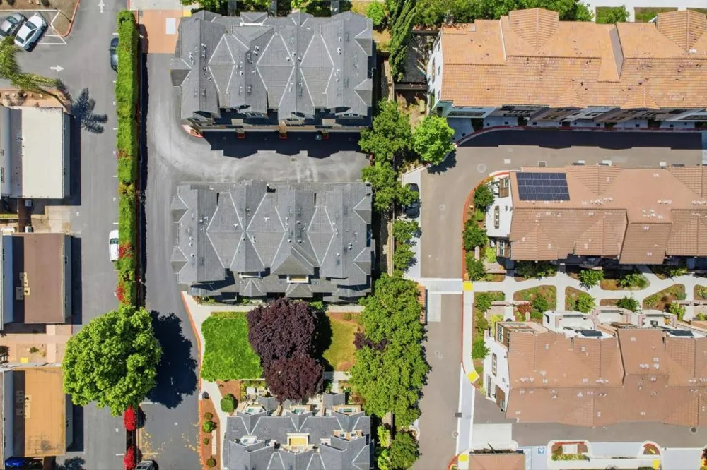 2222 Raspberry Lane Mountain View, CA 94043