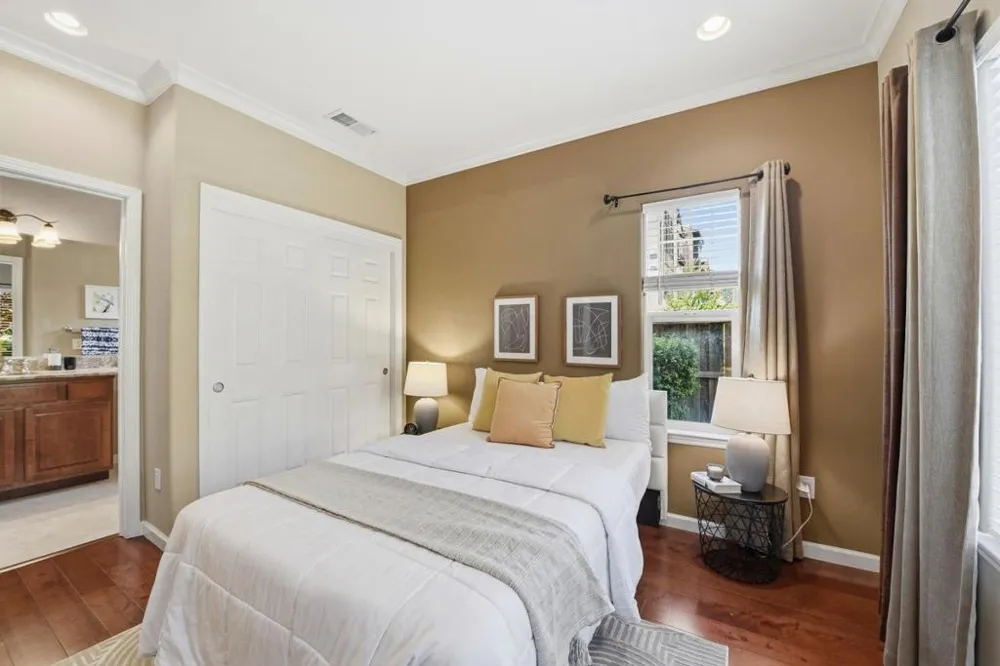 2222 Raspberry Lane Mountain View, CA 94043