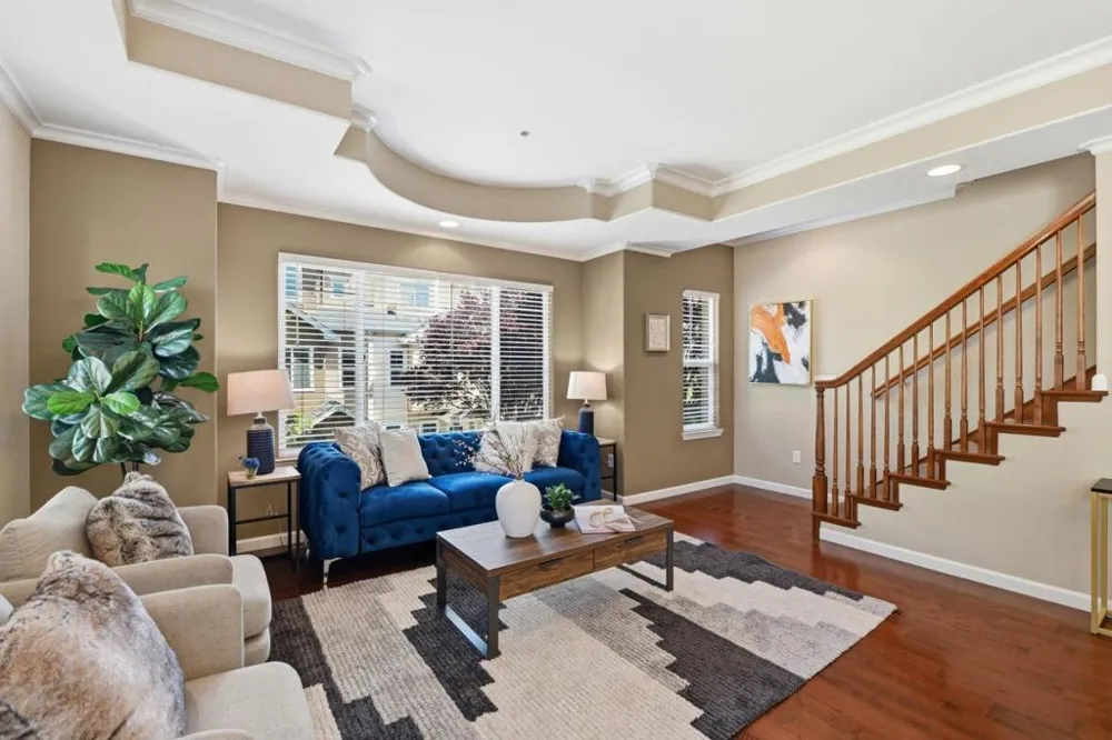2222 Raspberry Lane Mountain View, CA 94043