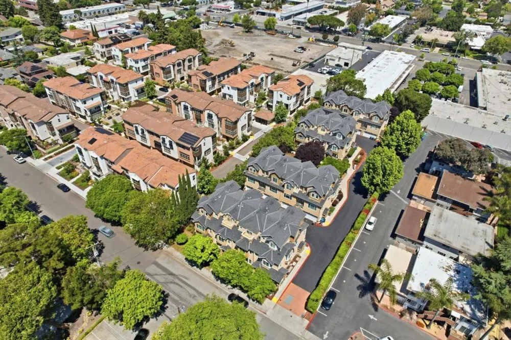 2222 Raspberry Lane Mountain View, CA 94043