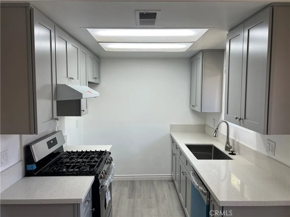 221 Grayson Way #D Upland, CA 91786