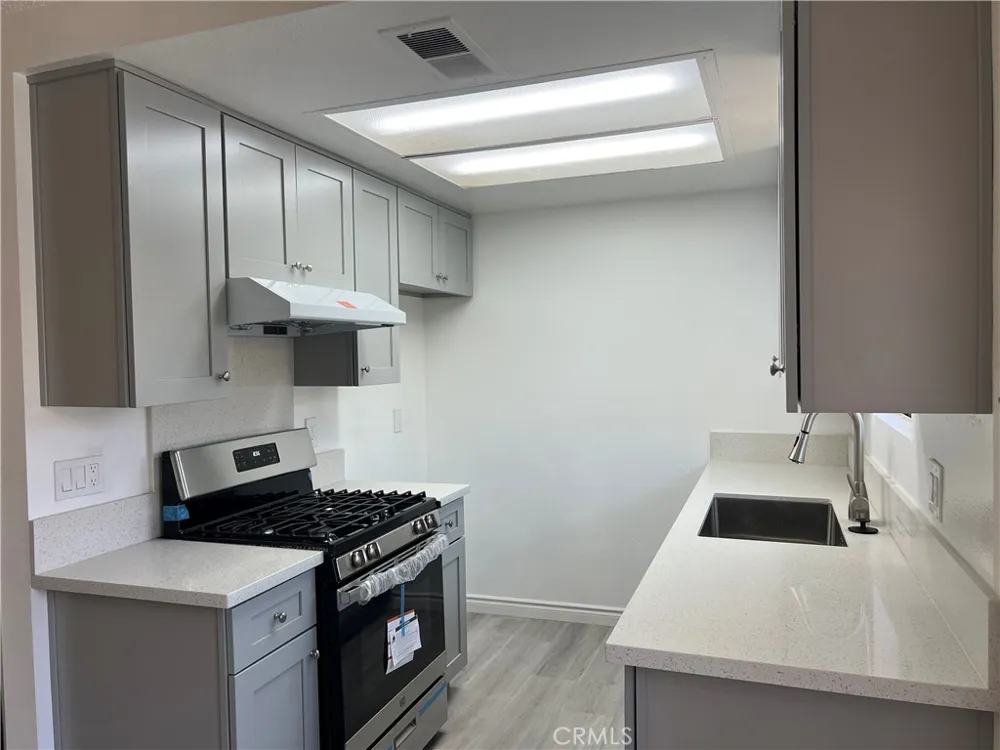 221 Grayson Way #D Upland, CA 91786