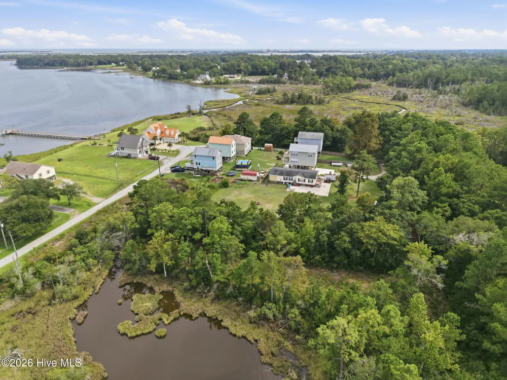 657 Canady Road Sneads Ferry, NC 28460
