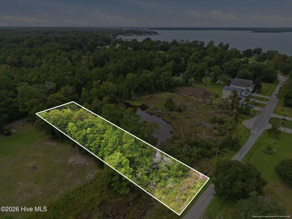 657 Canady Road Sneads Ferry, NC 28460