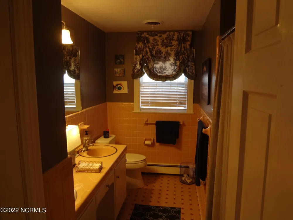 3004 S Elm Street Greenville, NC 27858