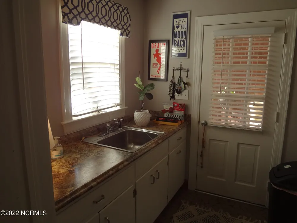 3004 S Elm Street Greenville, NC 27858