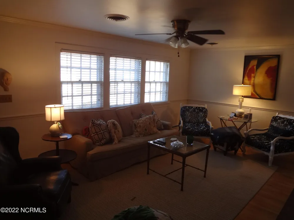 3004 S Elm Street Greenville, NC 27858