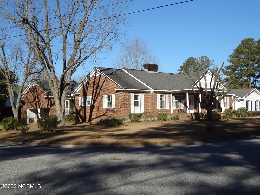 3004 S Elm Street Greenville, NC 27858