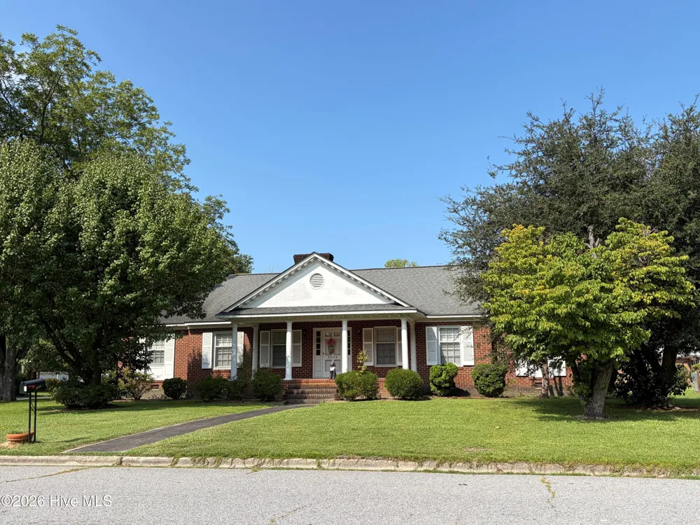 3004 S Elm Street Greenville, NC 27858