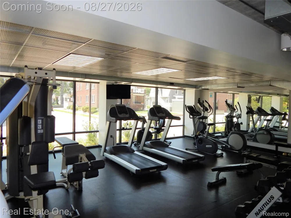 101 Curry Avenue #436 Royal Oak City, MI 48067
