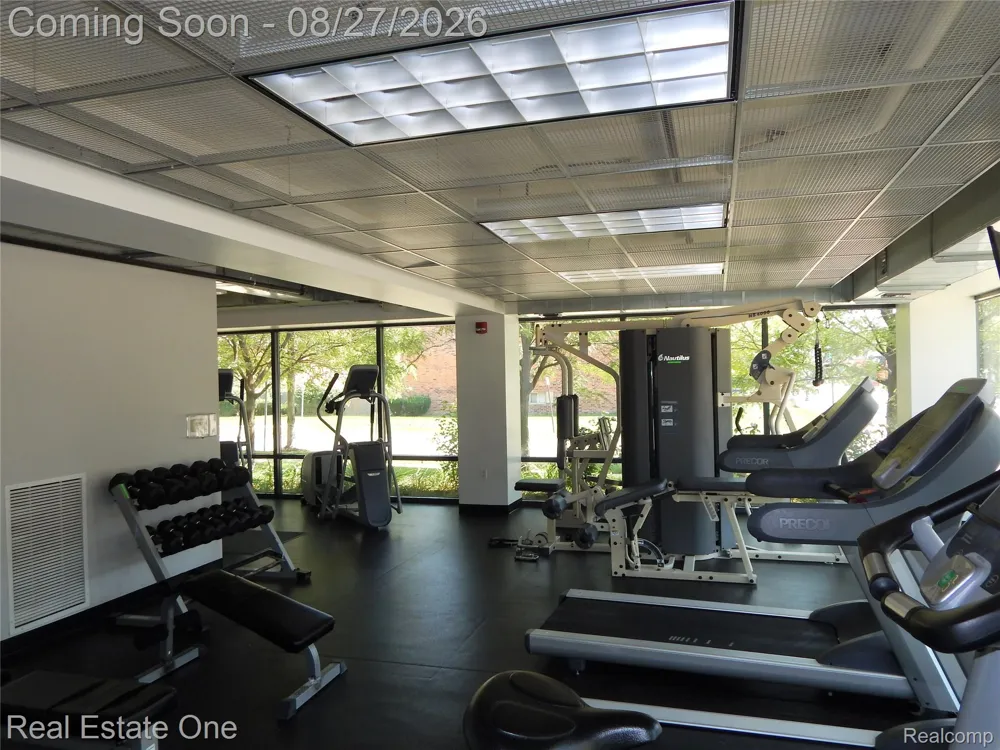 101 Curry Avenue #436 Royal Oak City, MI 48067