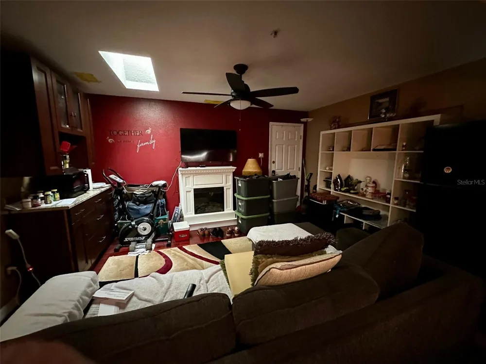 300 BROADVIEW AVENUE Altamonte Springs, FL 32701