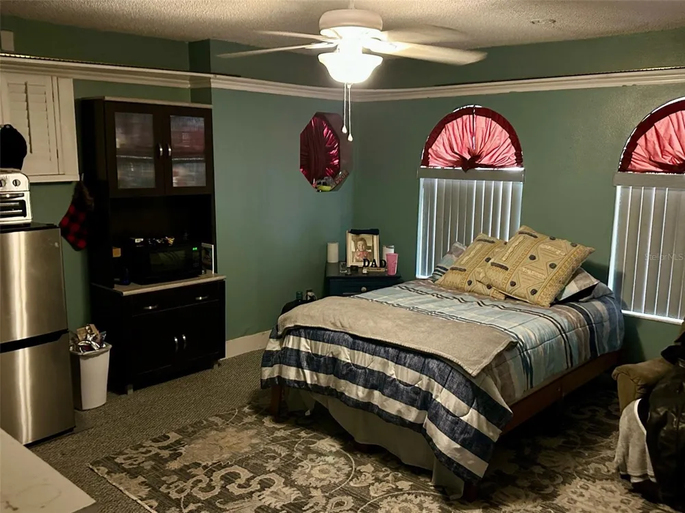 300 BROADVIEW AVENUE Altamonte Springs, FL 32701