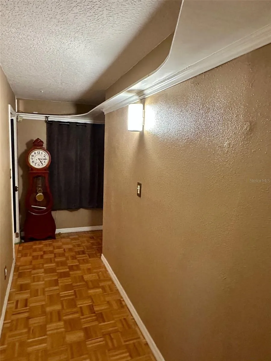 300 BROADVIEW AVENUE Altamonte Springs, FL 32701