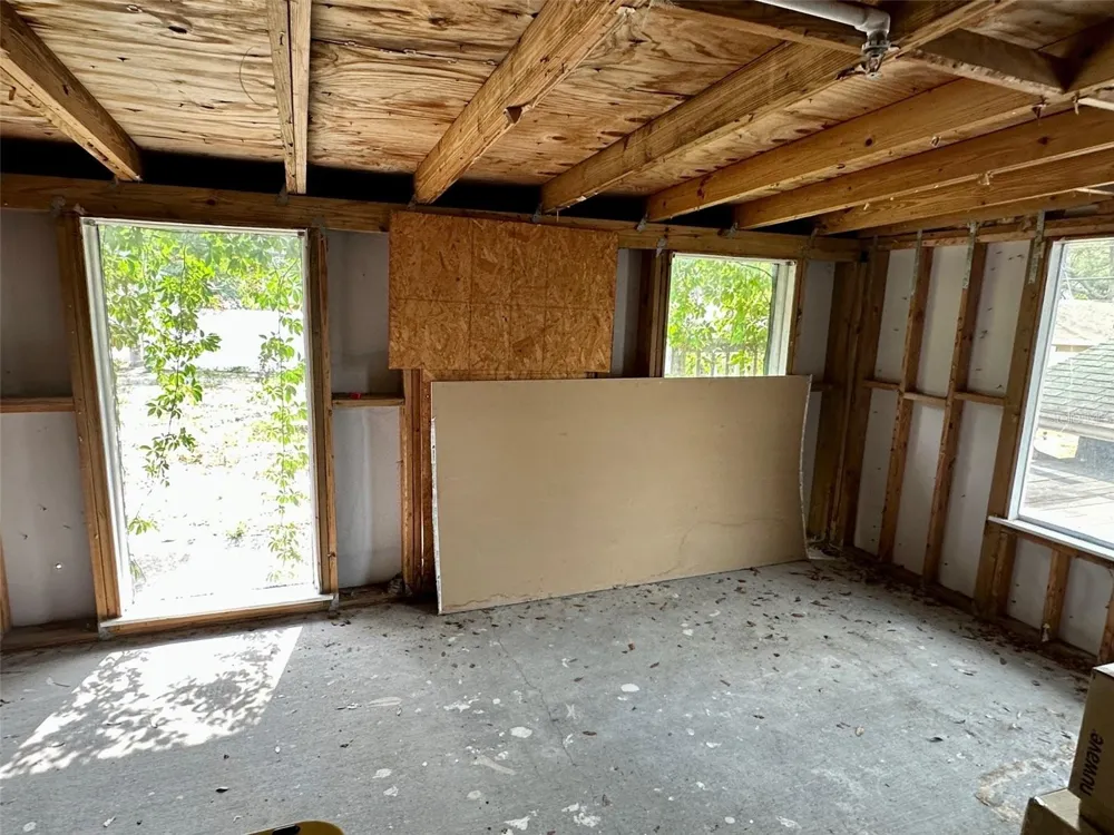 300 BROADVIEW AVENUE Altamonte Springs, FL 32701