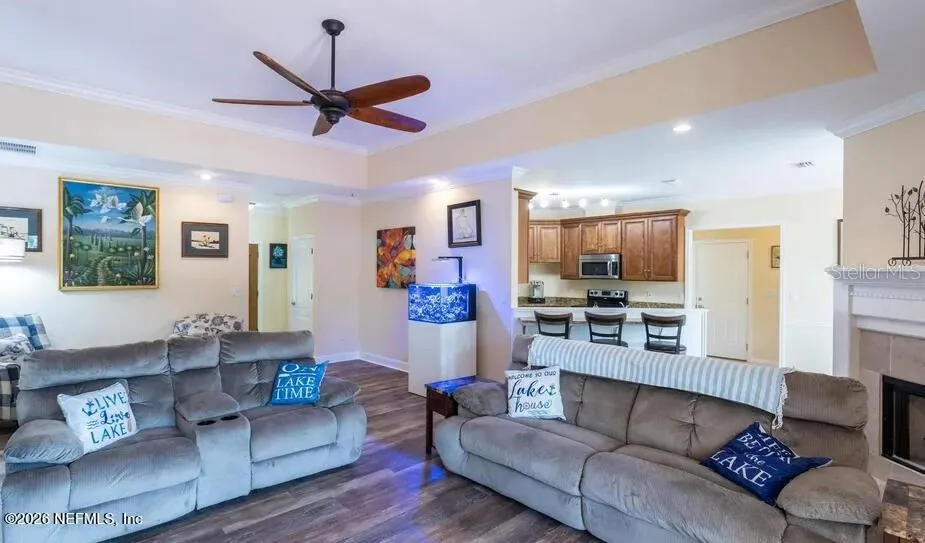 168 HOUR GLASS CIRCLE Hawthorne, FL 32640