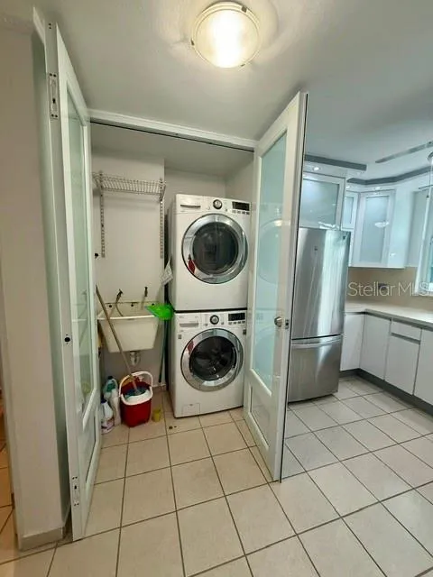 Cond. Camelot 842 #3601 San Juan, PR 00926