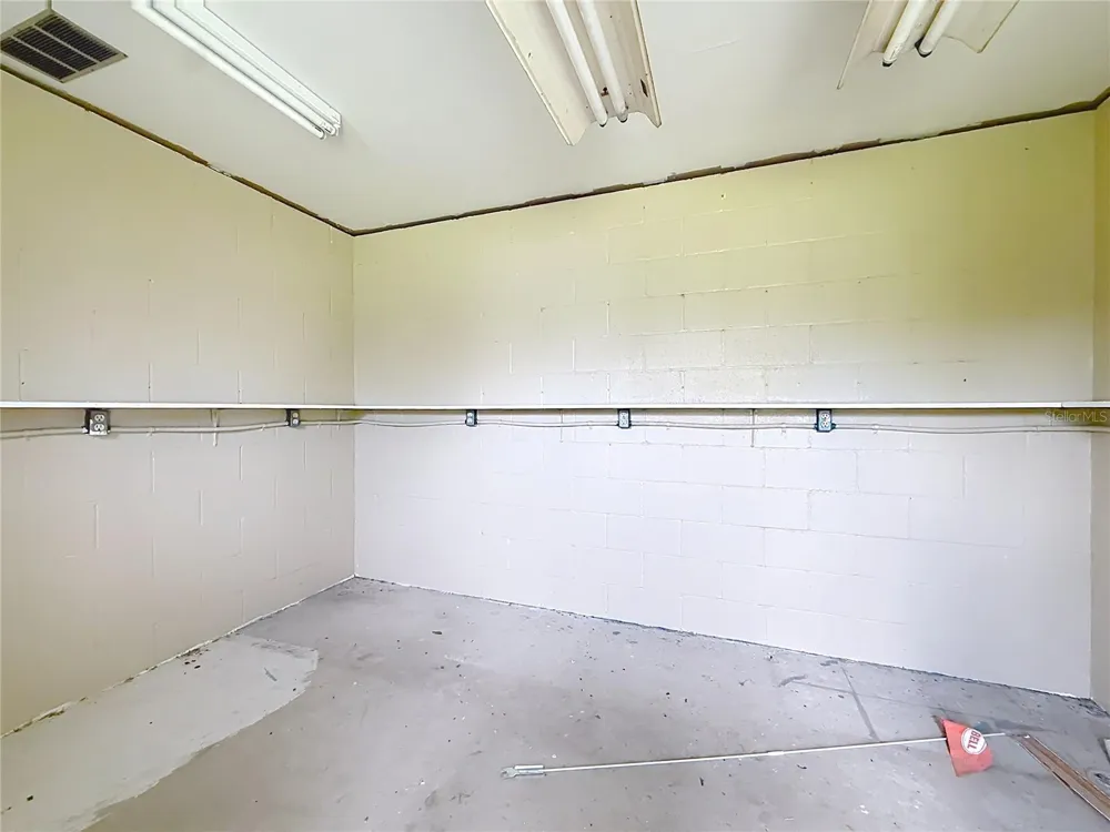 9320 SE MARICAMP ROAD ocala, FL 34472