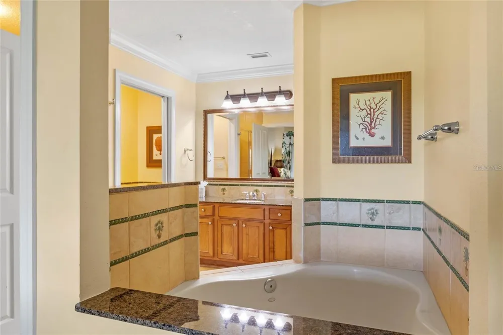 1598 HERITAGE CROSSING COURT #102 Kissimmee, FL 34747