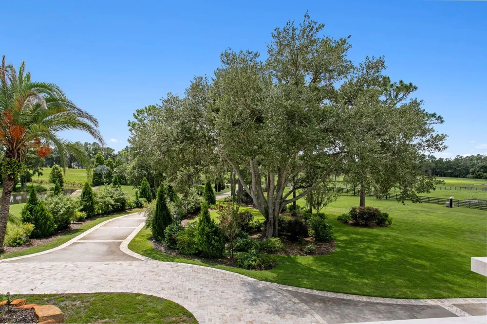 7850 FOUR PINES ROAD Plant City, FL 33565