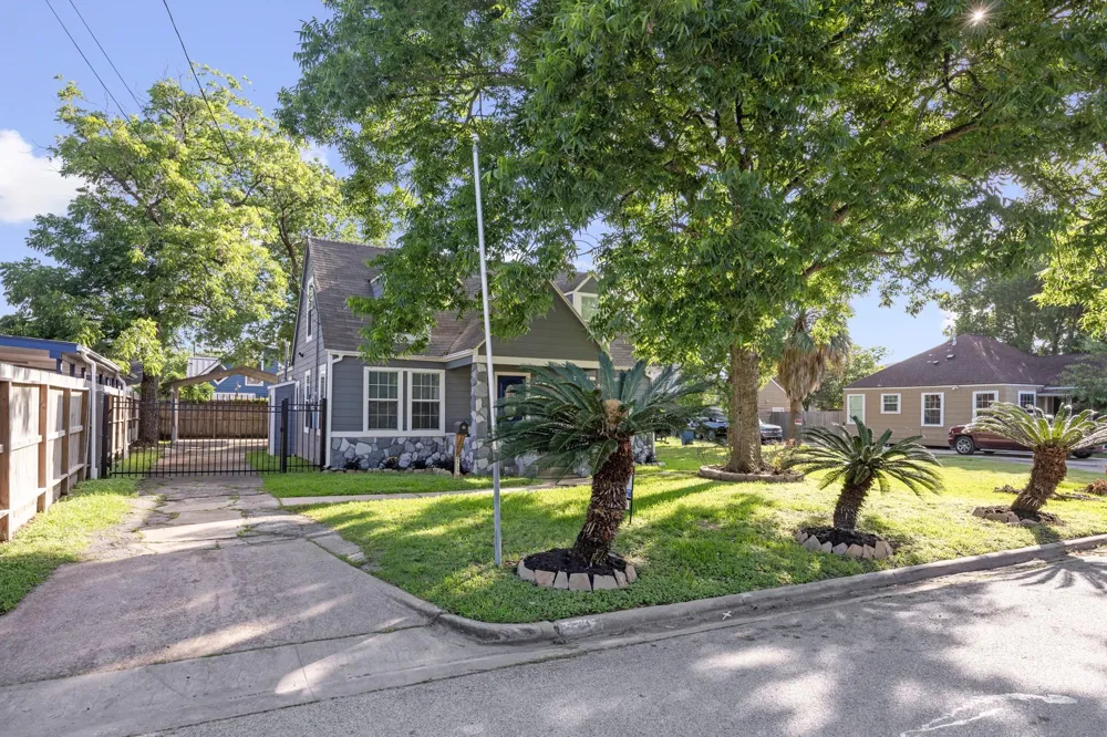 5737 Dorbrandt Street Houston, TX 77023