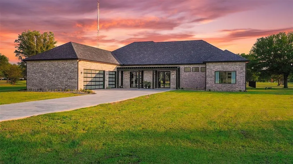 255 Private Road 5941 Emory, TX 75440