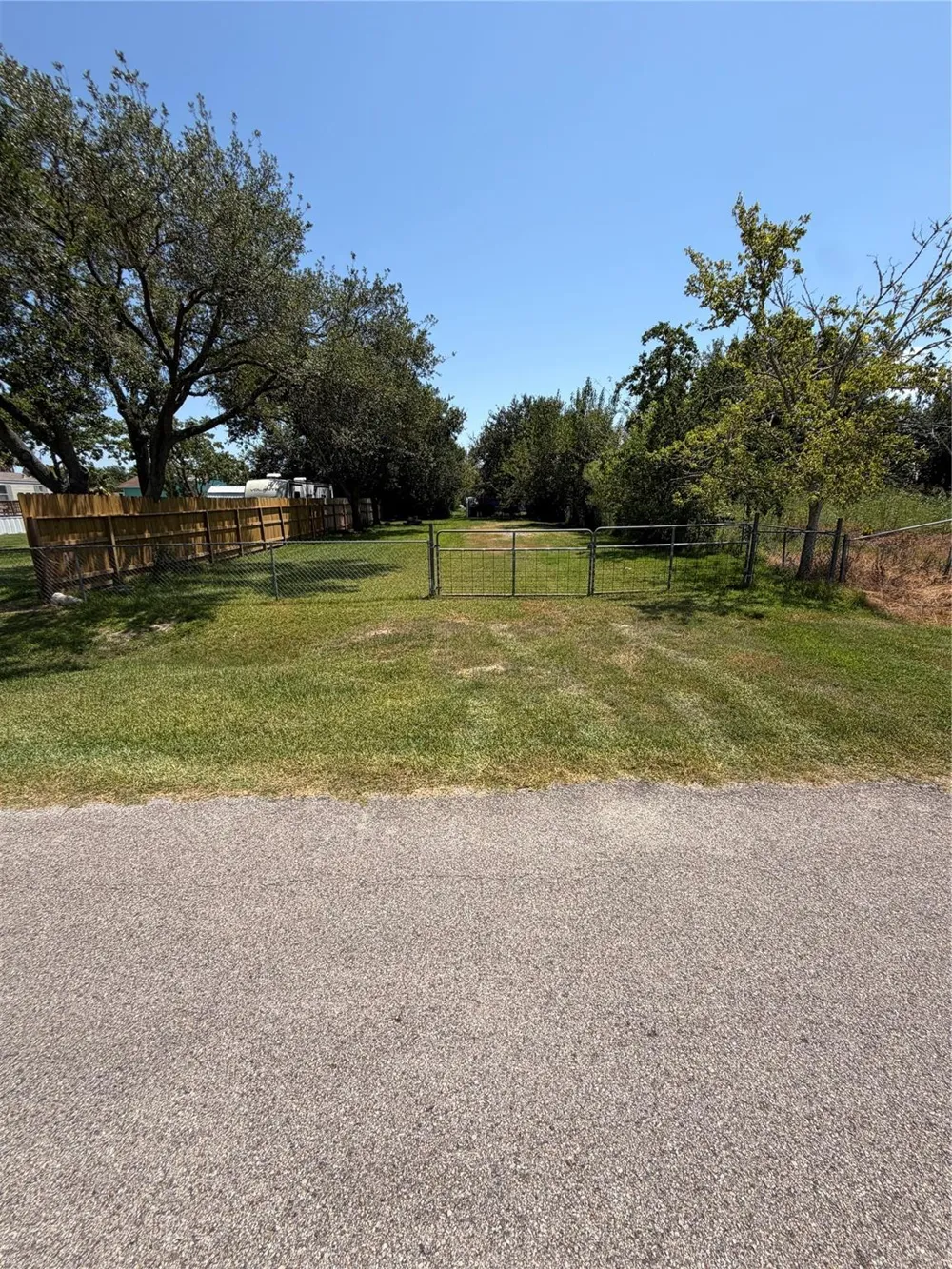 1029 8th Street Dickinson, TX 77539