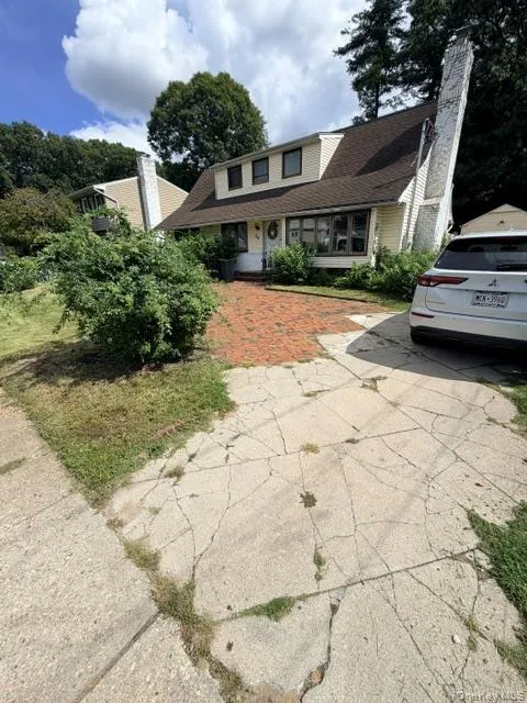 64 Lynwood Drive Valley Stream, NY 11580