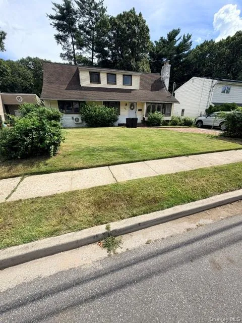 64 Lynwood Drive Valley Stream, NY 11580