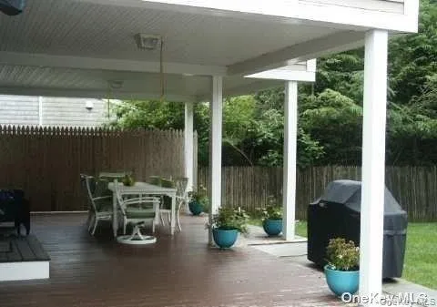 15 Garfield Street Northport, NY 11768