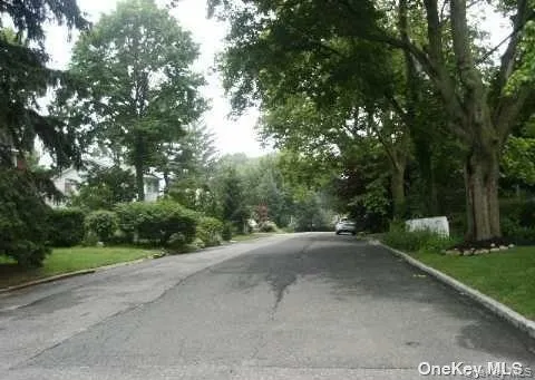 15 Garfield Street Northport, NY 11768