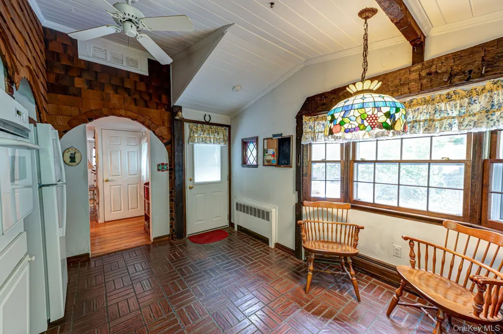 10 Overton Pass Saint James, NY 11780