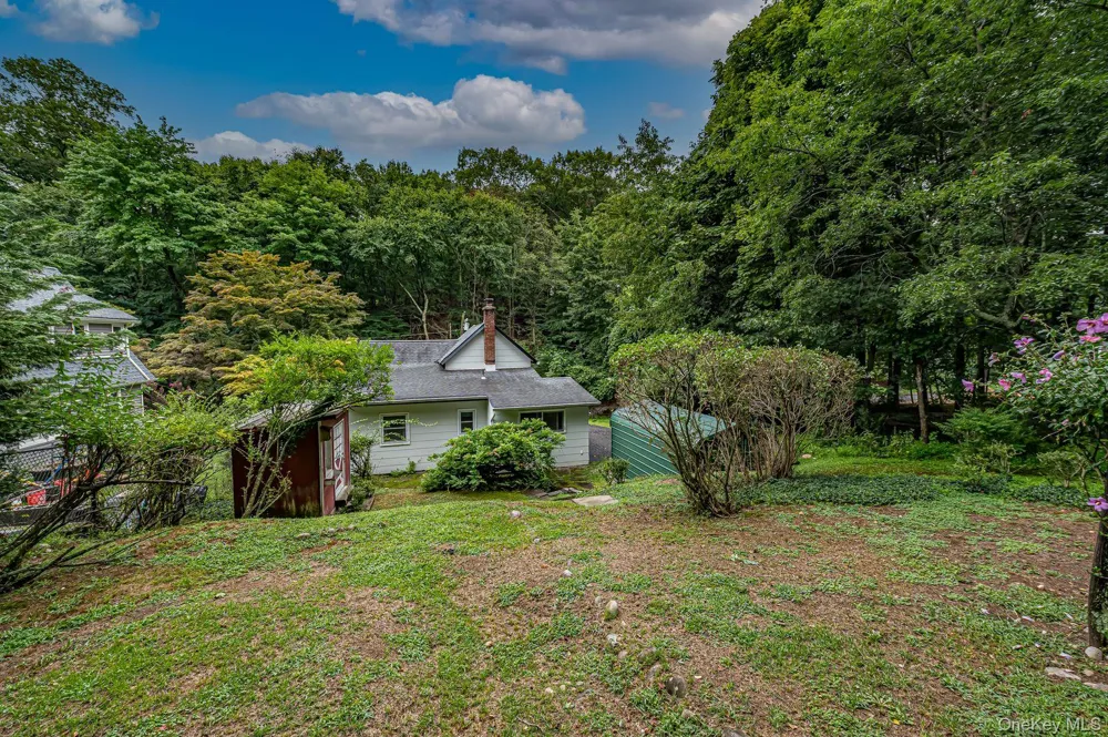 10 Overton Pass Saint James, NY 11780
