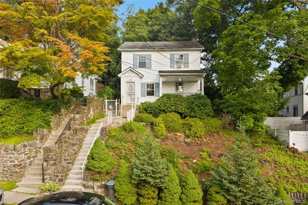 6 Arden Place Yonkers, NY 10701