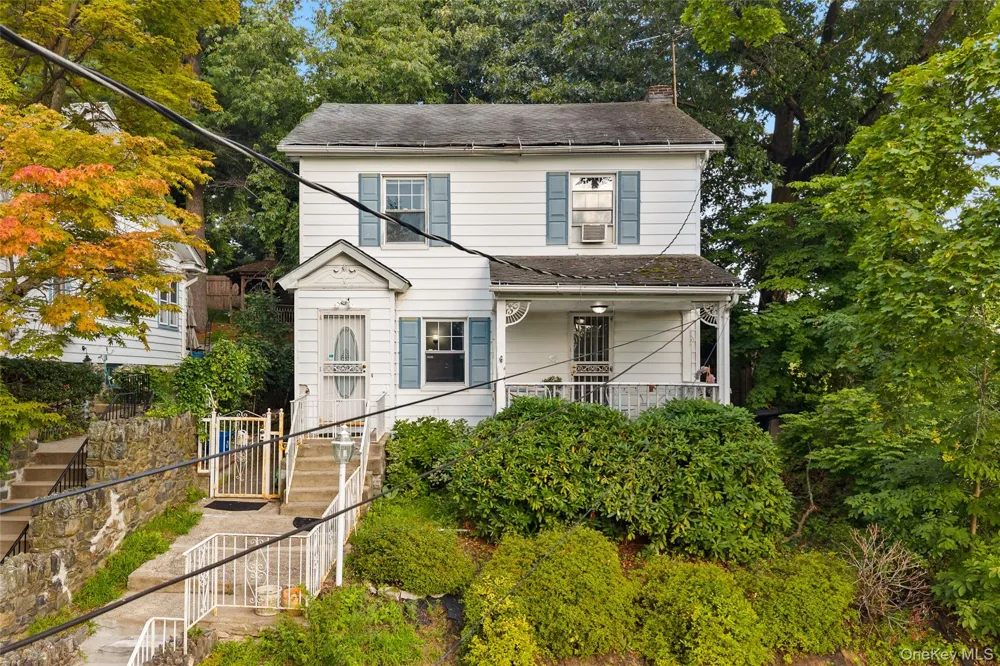 6 Arden Place Yonkers, NY 10701