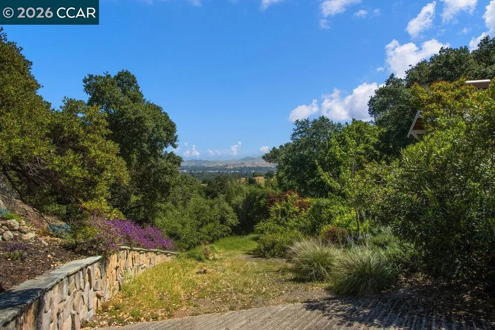 18 Diablo Oaks Way Lafayette, CA 94549