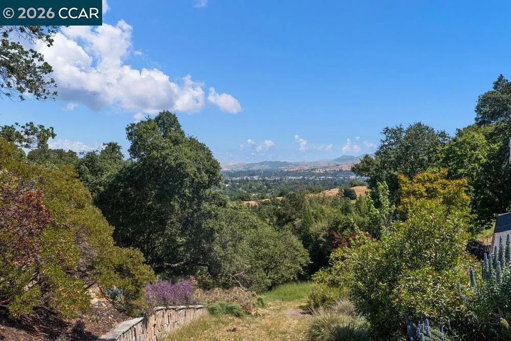 18 Diablo Oaks Way Lafayette, CA 94549
