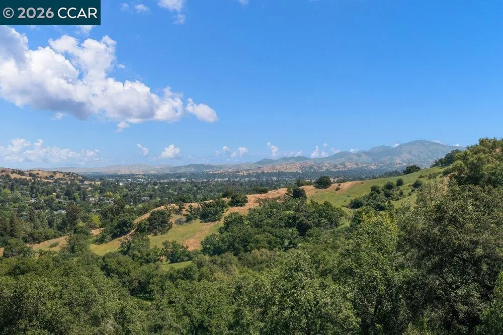 18 Diablo Oaks Way Lafayette, CA 94549