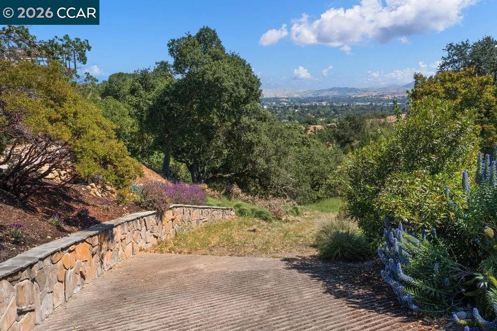 18 Diablo Oaks Way Lafayette, CA 94549