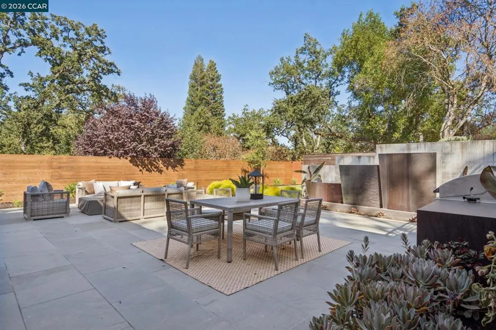 3647 Happy Valley Rd Lafayette, CA 94549