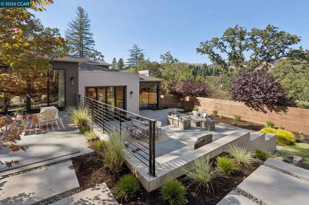 3647 Happy Valley Rd Lafayette, CA 94549