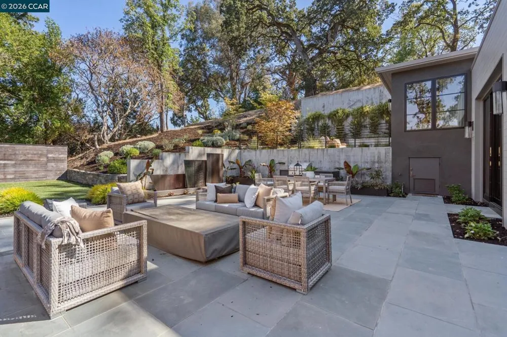 3647 Happy Valley Rd Lafayette, CA 94549