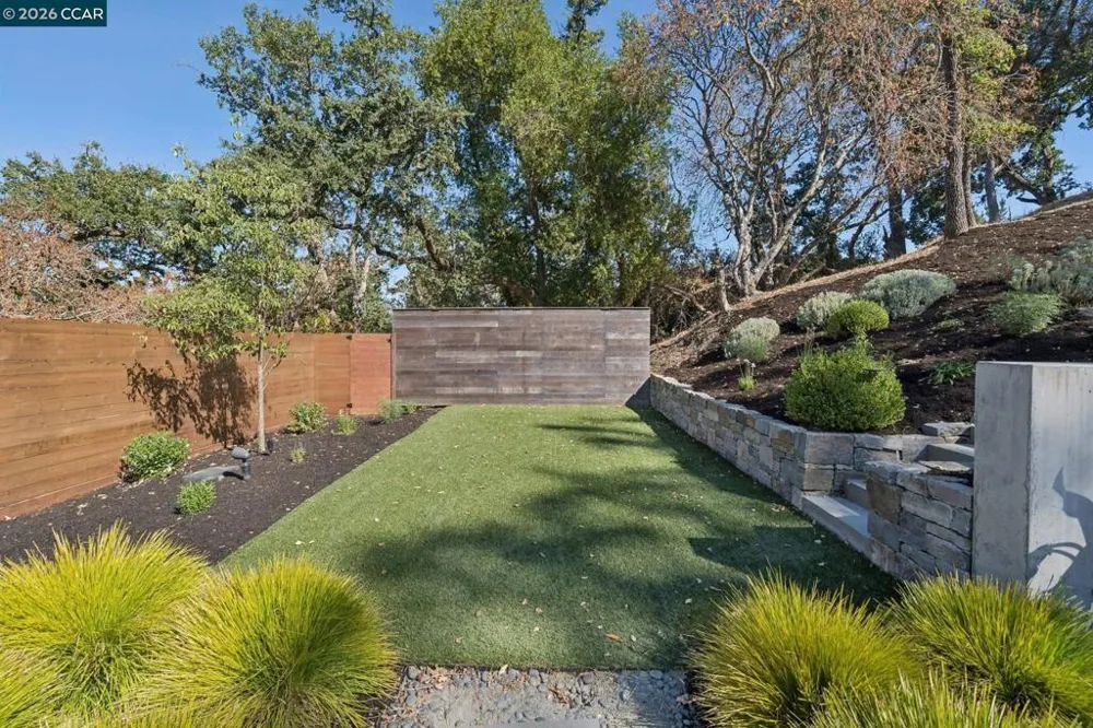 3647 Happy Valley Rd Lafayette, CA 94549