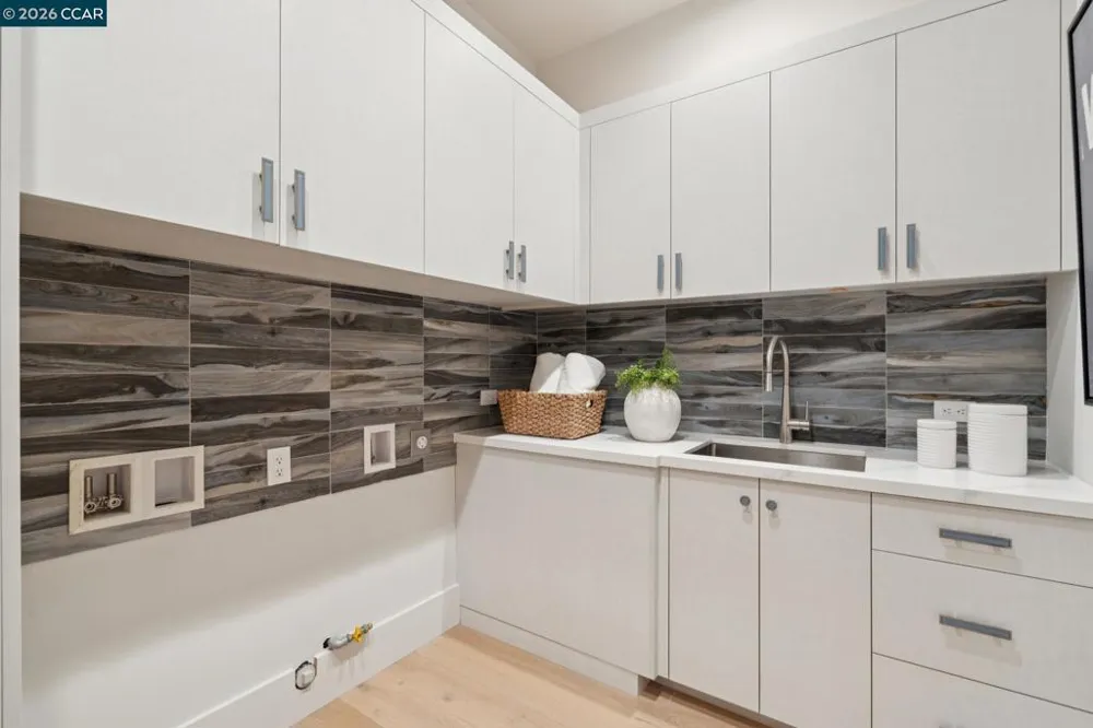 3647 Happy Valley Rd Lafayette, CA 94549