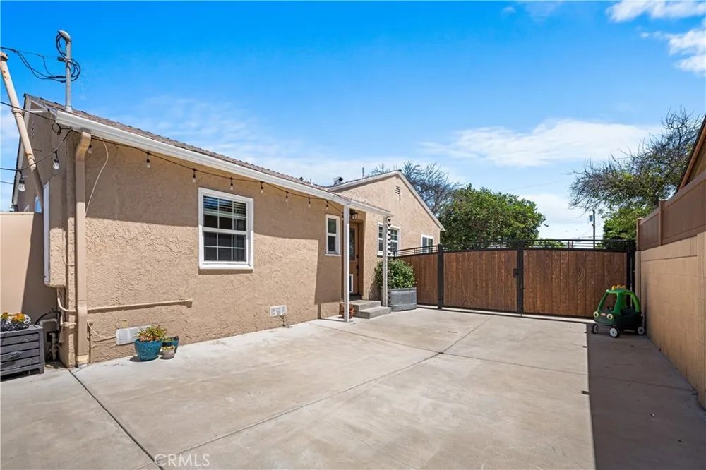 6013 Premiere Avenue Lakewood, CA 90712