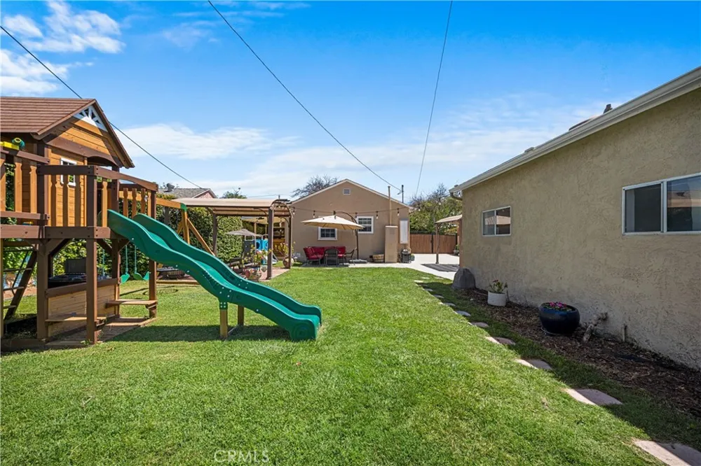 6013 Premiere Avenue Lakewood, CA 90712
