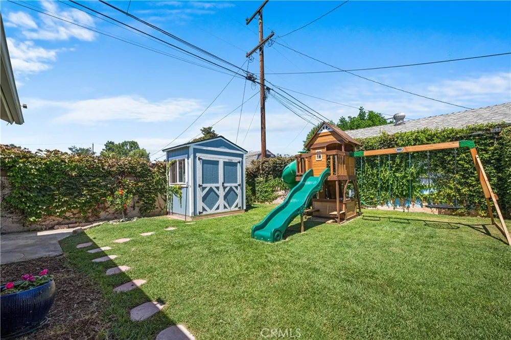 6013 Premiere Avenue Lakewood, CA 90712