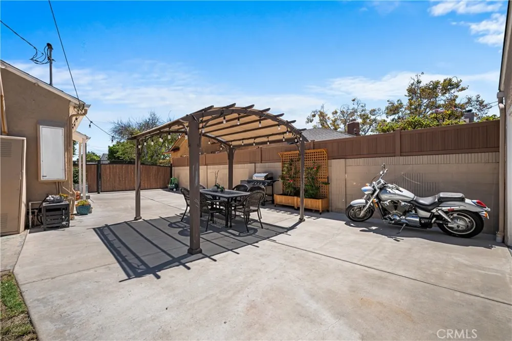 6013 Premiere Avenue Lakewood, CA 90712